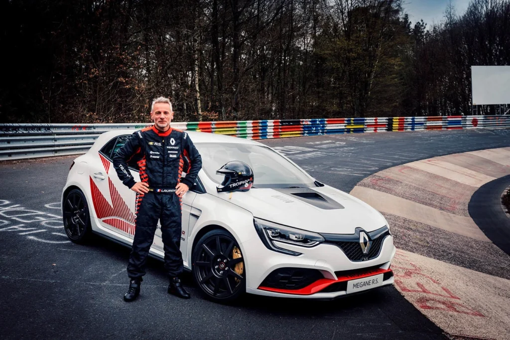 record nurburgring traccion delantera renault megane rs 275 trophy r
