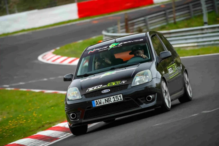 How much does it cost to lap the Nürburgring