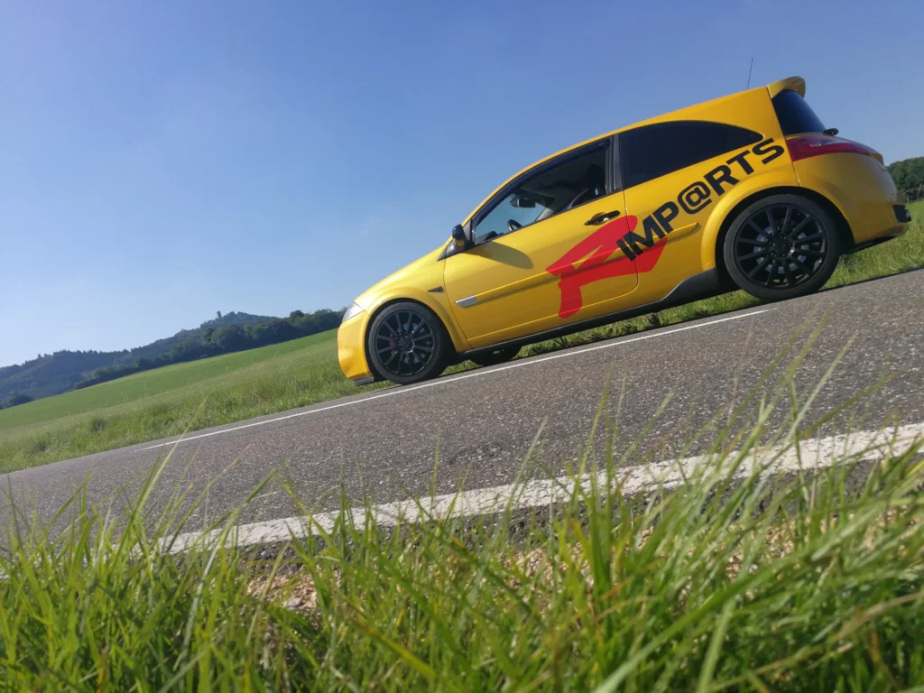 Weather at the Nurburgring sunny renault megane rs